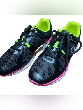 Women’s Black Athletic comfortable Running Shoes with bold statement Neon Accent
